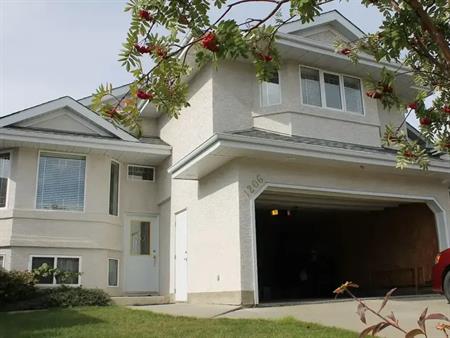 Spacious Single House for Rent in Haddow Communicty | 1206 Henwood Place Northwest, Edmonton