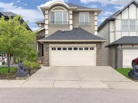 Stunning 3 bedrooms+1 main floor Office+2 Living areas Family Home in Cranston | Calgary