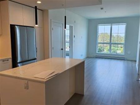 BRAND NEW 2Bed/2Bath UNIT WITH HIGH END FINISHING AT LATIMER VILLAGE!