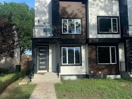 A cozy 2 bedroom with a furnished washroom | 9235 86 Street Northwest, Edmonton