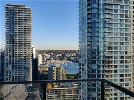 Two Bedroom Water View Yaletown Unit