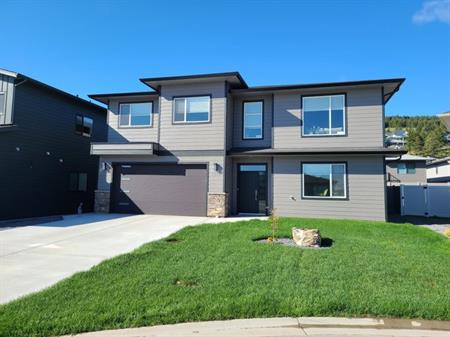 Aberdeen Executive House | 1375 kinross place, Kamloops