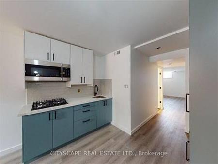 JUNCTION TRIANGLE 1 BED UPPER UNIT