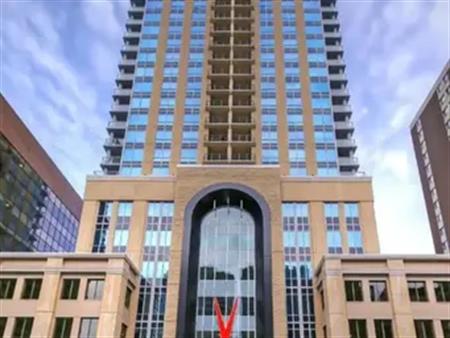 Furnished modern 1 bedroom condo unit in the luxury building “Vogue” | 930 6 Avenue SW, Calgary