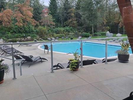 Port Moody Centre 2 Bedroom 2 bath Apt close to Park & Train