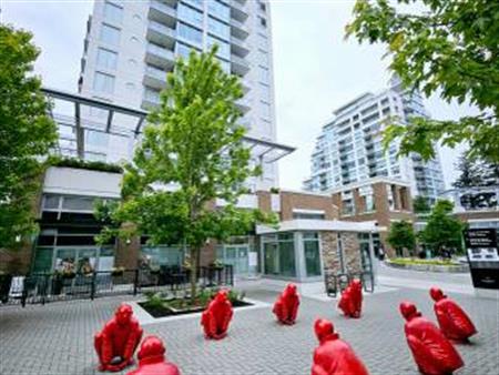 Bright and spacious 1 Bedroom in the heart of White Rock