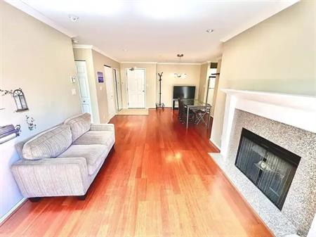 Spacious 2 bed 2 bath near Cambie and W 7th intersection | Vancouver