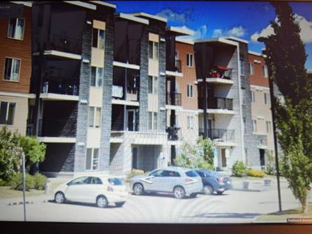 3rd floor 2 Beds 1 Bath  Condo rental, Beautiful and quiet.