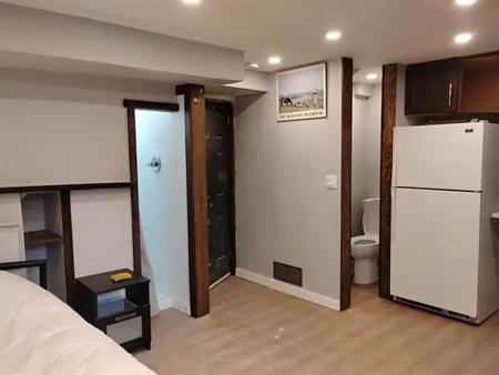 Room for rent near Memorial Dr. | Calgary