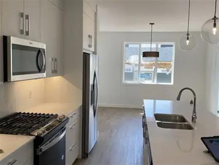 3 Bedroom Townhouse- ONLY ONE YEAR OLD | 39 Cornerstone Path Northeast, Calgary