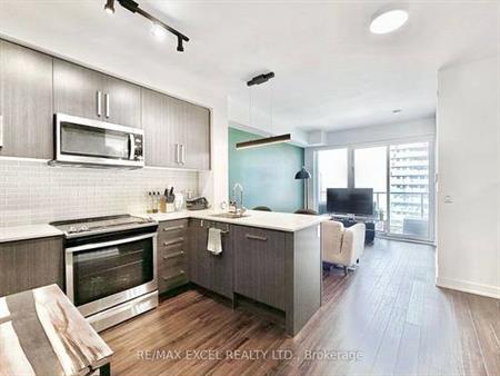 Yonge/Park Home Beautiful 1Bdrm +Den Luxury Upgrades Can Come Furnish