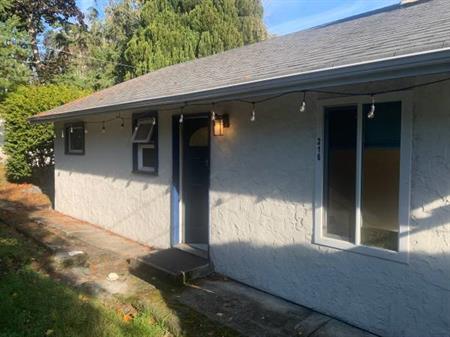 House for Rent in Lagoon, Colwood