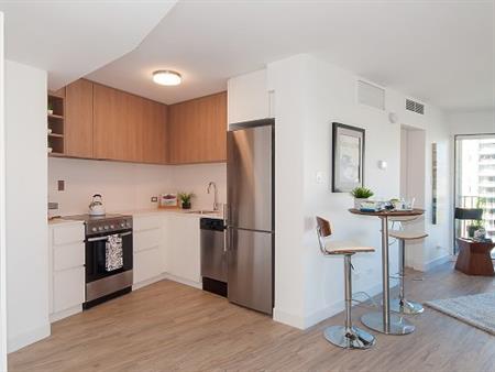 $2,800 / 1br - 540ft2 - Welcome to Martello Tower (West End) | 1011 Beach Avenue, Vancouver