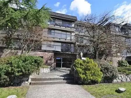 (dpmonline.ca) Large Renovated One Bedroom in Lower Lonsdale | 270 3rd Street West, North Vancouver