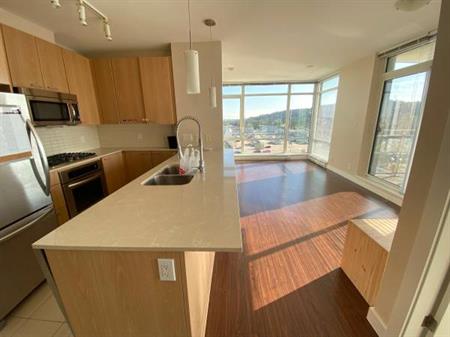 2Bed+2Bath concrete high-rise 10F corner unit @ Oasis