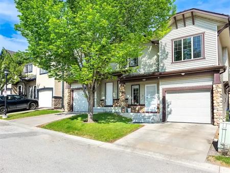 Newly Renovated, Fully Furnished 3Bed + Den and 2.5Bath Duplex in NW | 71 Hidden Creek Rise Northwest, Calgary