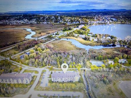 Condo à louer 700 pied sur les rives du Memphre