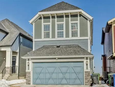 Main Floor 4 Bedrooms 3.5 Washrooms With Double Attached Garage. | 196 Sherwood Square Northwest, Calgary