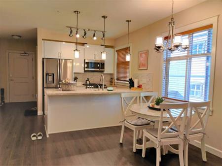 For RENT: Convenient & Furnished 2BR + Den/2Bath Condo in Langley