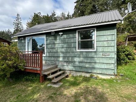 Lovely 2 Bedroom Oceanview Cottage!=COASTRENTALS.CA=