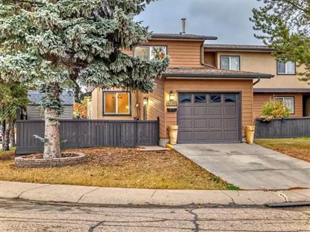 Spacious 3-Bedroom townhouse with an ATTACHED GARAGE and a FINISHED BASEMENT | 13621 28 Street Northwest, Edmonton