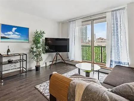 Furnished Modern Beltline Condo | Calgary