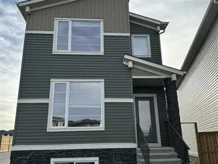 3-Bdrm/2.5bath (Pet-friendly) House for Rent! | Calgary