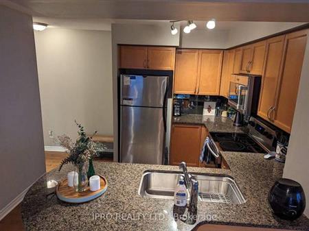 Burnhamthorpe/Living Arts Furnished 3Bdrm Corner Unit Great View