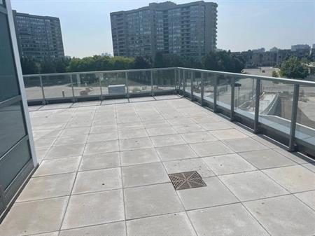 New 2+2 Thornhill condo for rent- 800 sq ft balcony