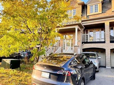 Amazing Affordable 3Bedroom Townhome In Vaughan!