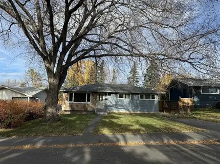 Charming Family Home for Rent in Fairview! | Calgary