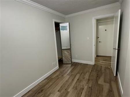 Pet Friendly, 2BR, Great Location by English Bay