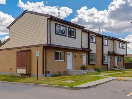 Cavell Ridge Townhomes | 15 Hyndman Crescent, Edmonton