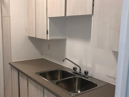 Appartement 1 chambre à louer Ville St-Laurent - Bois-Franc à Plaza Oasis