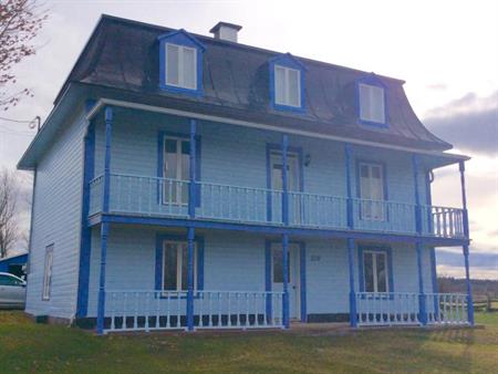 Chambre à L’Islet-sur-mer libre immédiatement.