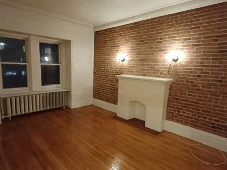 Downtown 1 bedroom, Heat,Hot water Fridge,Stove incl (Metro Atwater, M