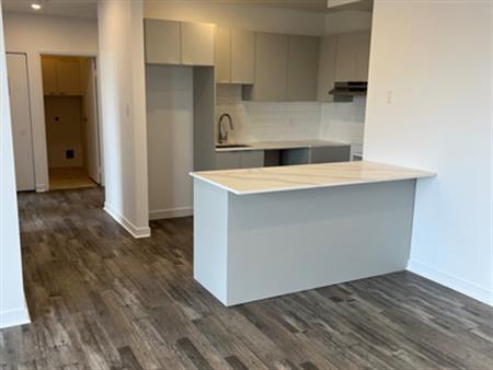 15 AV. DES LOURDES | 15 AV. DES LOURDES, Pointe-Claire