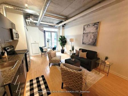 QUEEN WEST HARD LOFT 2 BEDS 2 BATHS