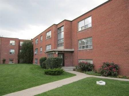 One Bedroom Eglinton/ Brimley