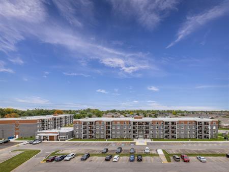 Southfield Green Apartments | 1200 & 1250 Southfield Drive, Tecumseh