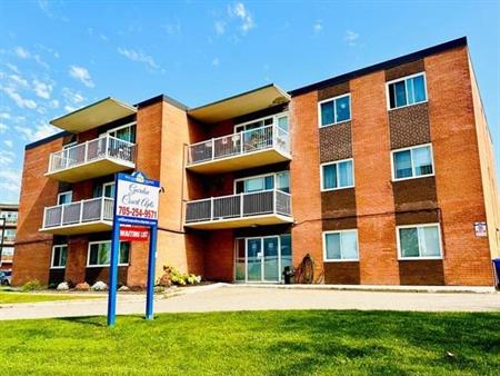 Garden Court Apartments | 62, 76 & 721, 731 Allard & Pine Street, Sault Ste. Marie