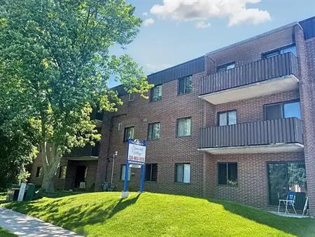 Suncoast Village | 68 Suncoast Drive East, Goderich