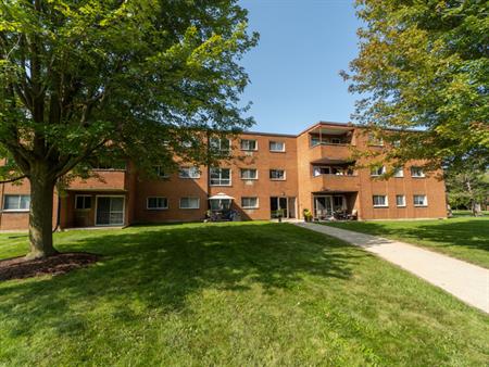 Woodland Trail Apartments | 515 Albert Street, Waterloo