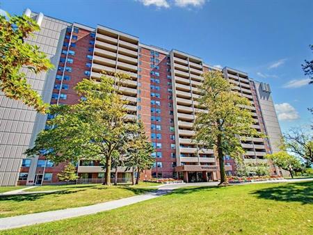 Windjammer Apartments I & II | 33/77 Falby Court, Ajax