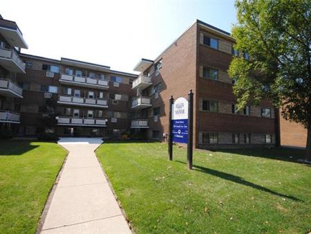 Helen Manor Apartments | 1296 Fennell Avenue E., Hamilton