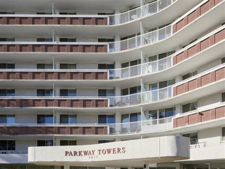 Parkway Towers | 1071 Ambleside Drive, Ottawa