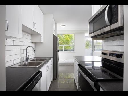 3888 Bathurst Street | 3888 Bathurst Street, Toronto