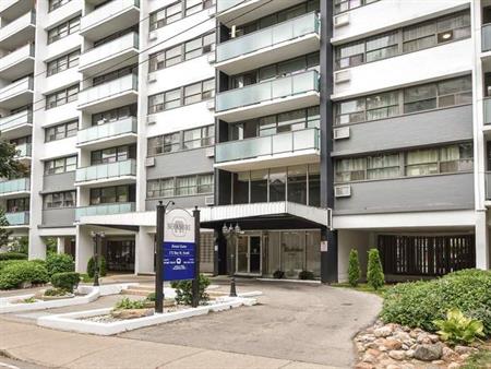 Berkshire Apartments | 172 Bay Street South, Hamilton