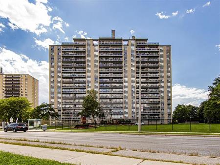 Valleyview Towers | 2980 Don Mills Road, Toronto