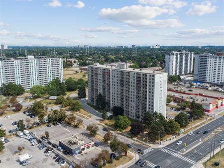 10 Tuxedo Court Apartments